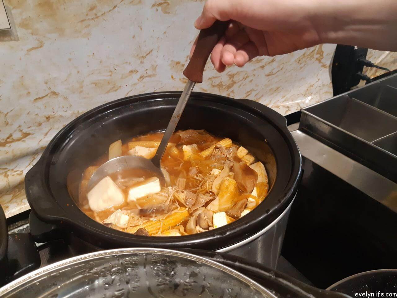台中沙鹿|肉鮮生|高CP值韓式烤肉吃到飽 · 韓式小菜.蔬食炸物任你吃 - 第20張圖