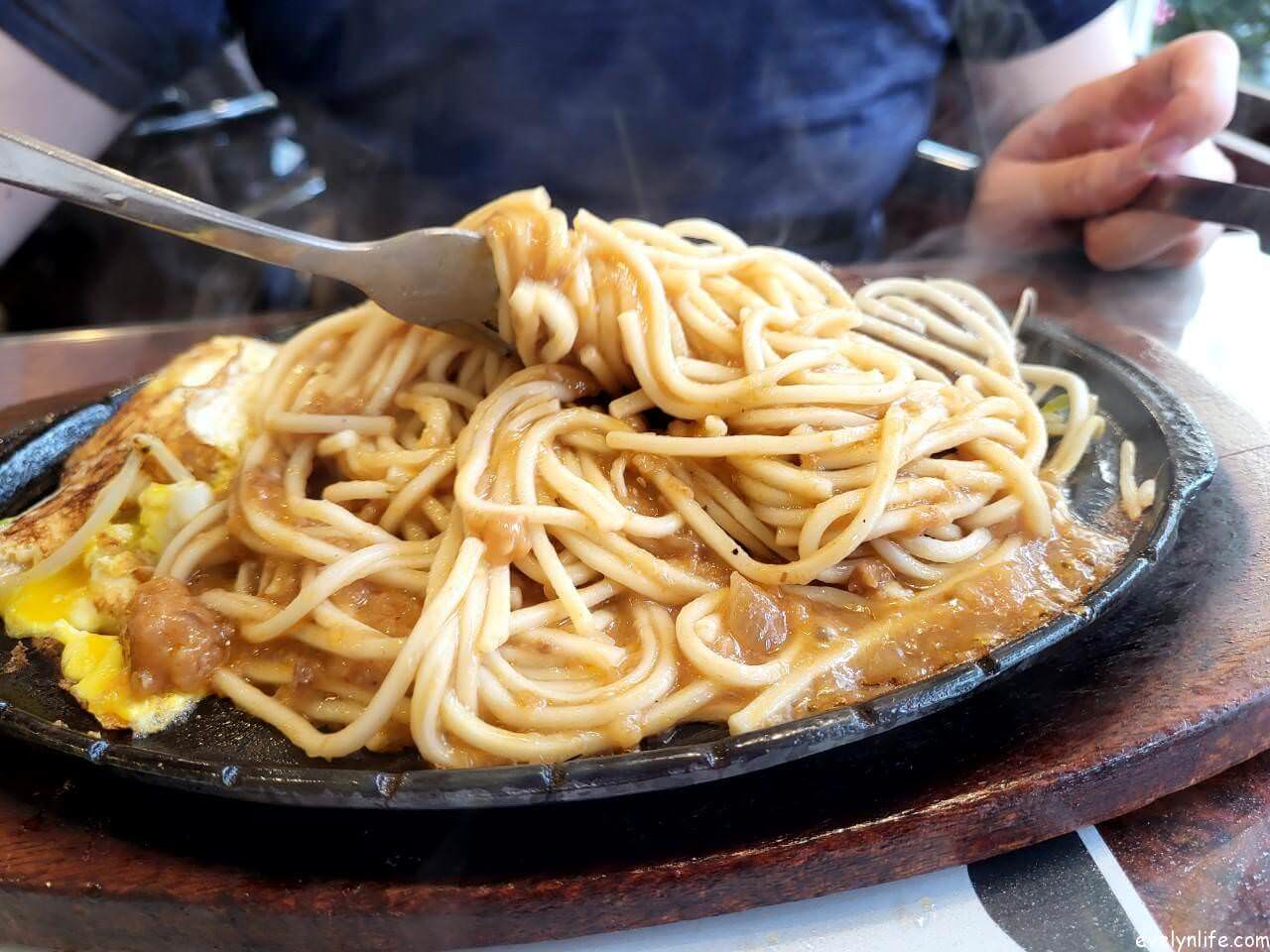 牛伯伯牛排館|台中沙鹿|道地台式牛排店 · 麵量多 · 適合家庭日常聚會 - 第14張圖