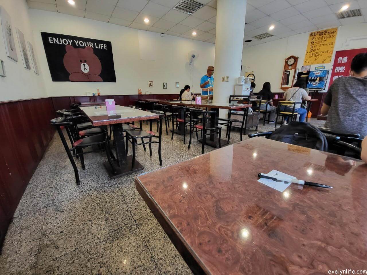 牛伯伯牛排館|台中沙鹿|道地台式牛排店 · 麵量多 · 適合家庭日常聚會 - 第1張圖