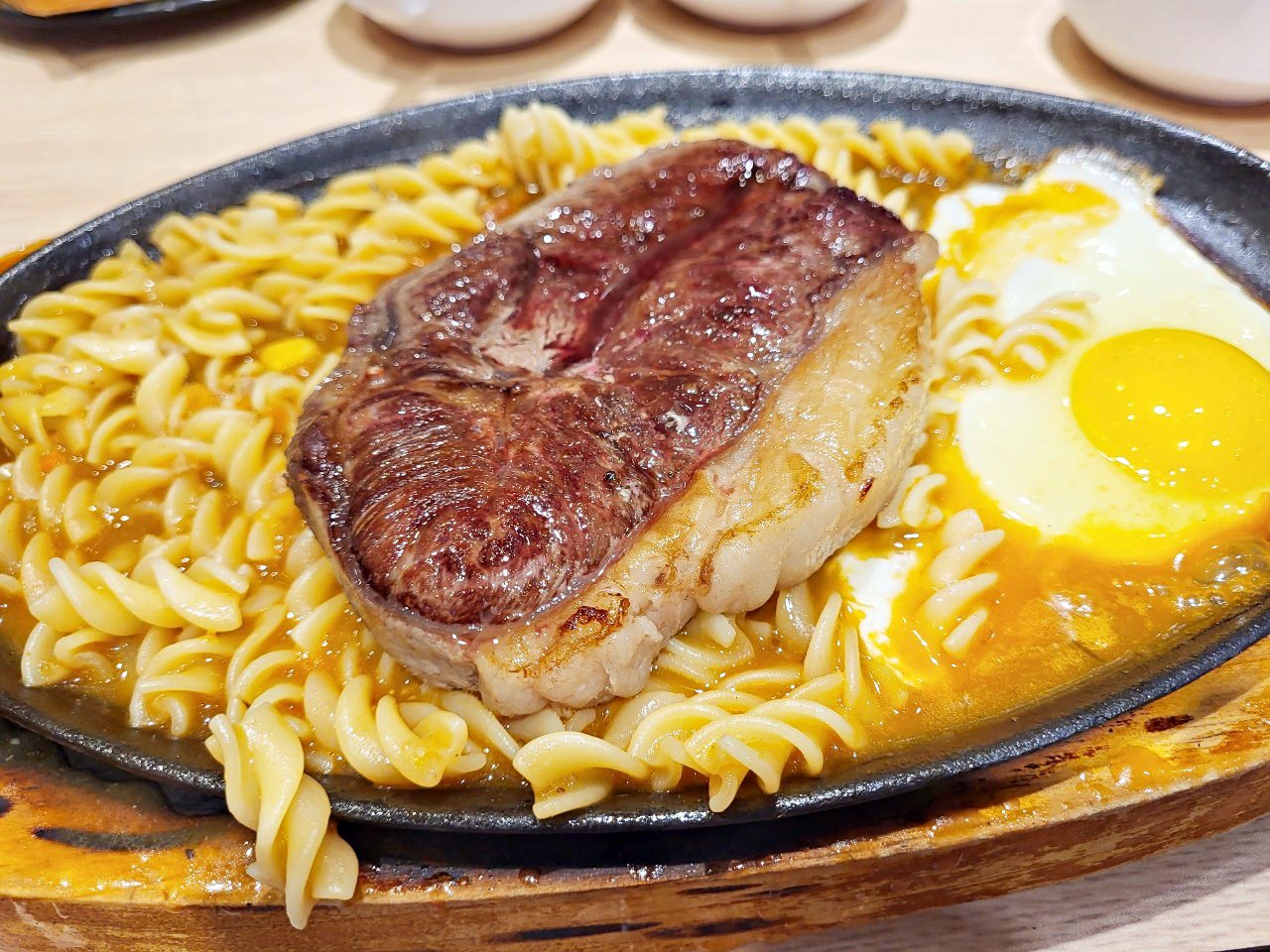 小時厚牛排|台中梧棲|咖哩飯限量供應.自助吧濃湯飲料吐司冰淇淋吃到飽 - 第16張圖
