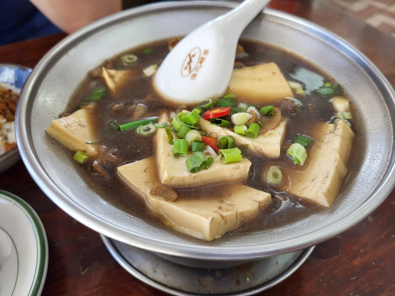 嘉鄉魯肉飯|台中沙鹿|家常味的一家小店.煲湯炸豆腐.滷肉飯便當多種選擇 - 第8張圖