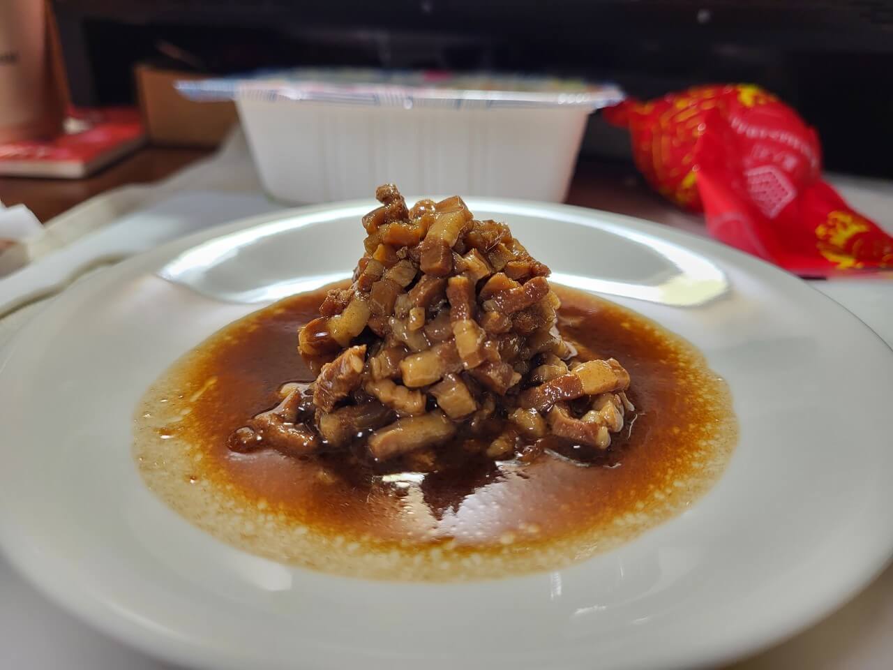 宅配開箱|樹造幸福功夫滷肉.超簡單快速微波上菜.套房無油煙美食鍋料理.上班族外宿族好幫手 - 第10張圖