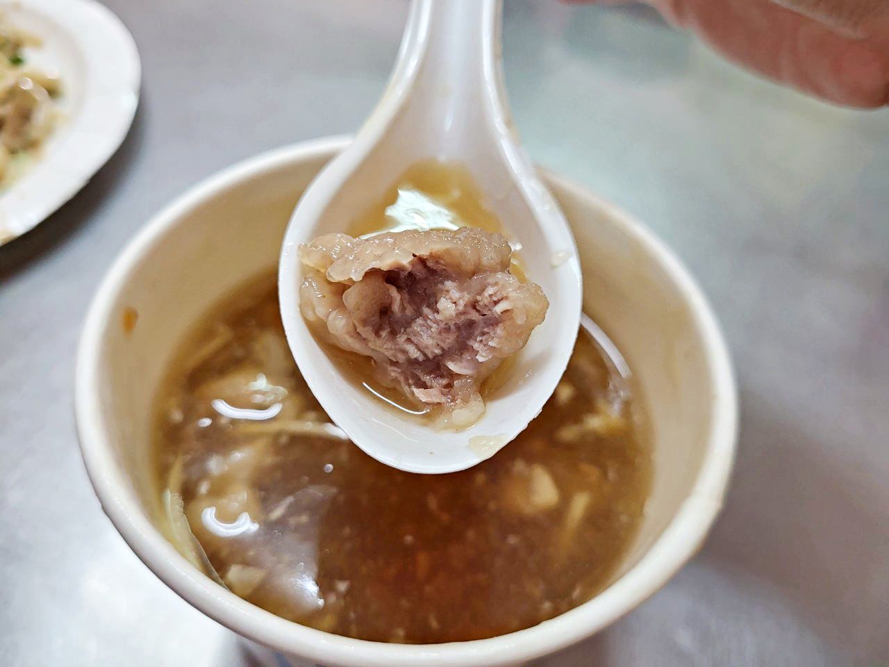 嘉義東區|公園老店涼麵、肉羹麵|加美乃滋的涼麵.香菇肉羹.在地人推薦組合 - 第12張圖