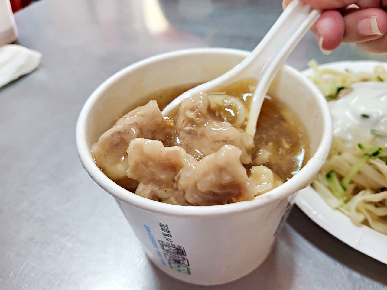 嘉義東區|公園老店涼麵、肉羹麵|加美乃滋的涼麵.香菇肉羹.在地人推薦組合 - 第13張圖