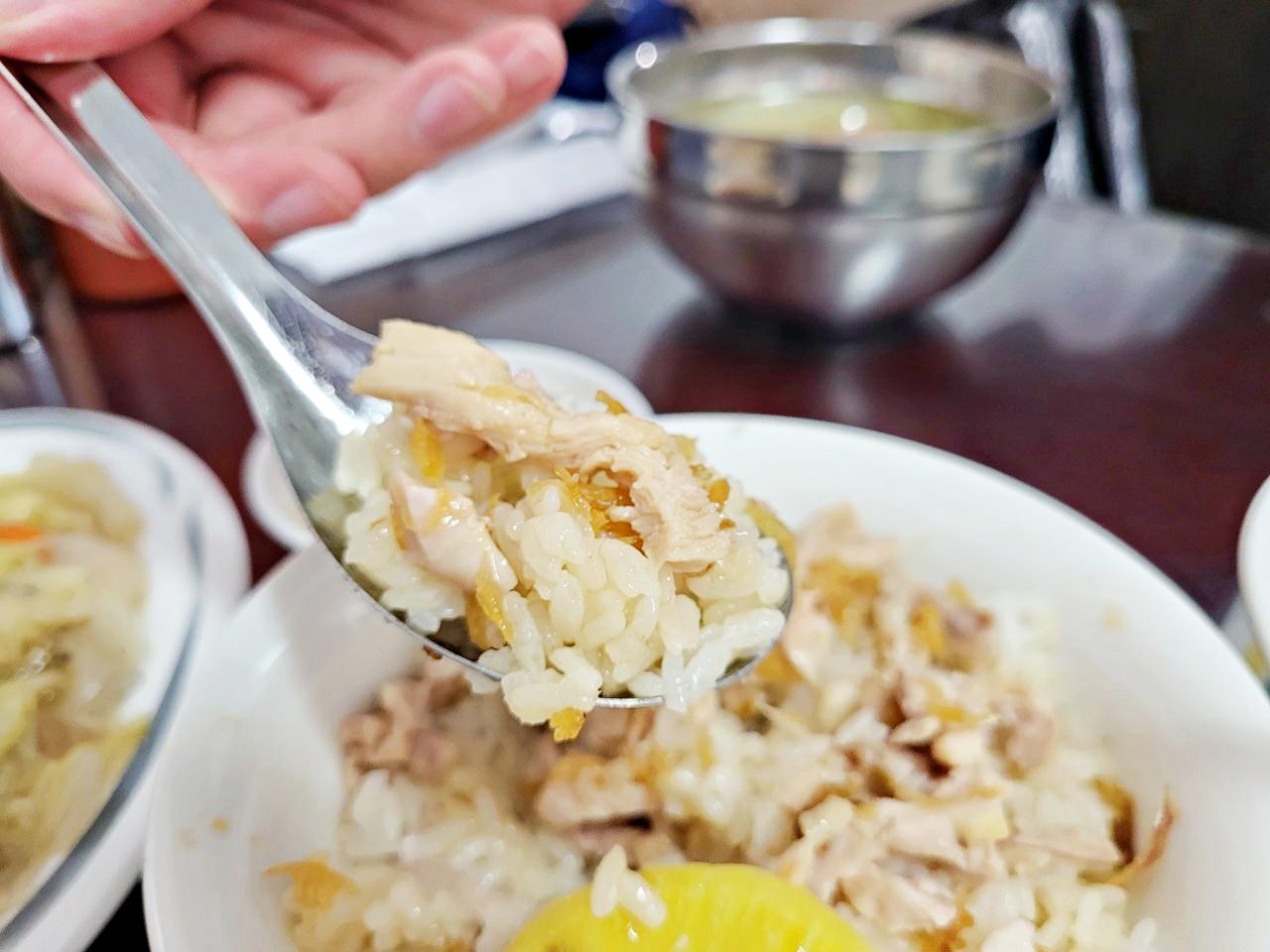 嘉義東區|桃城三禾火雞肉飯|嘉義必吃之一的火雞肉飯.在地特色涼菜 - 第11張圖