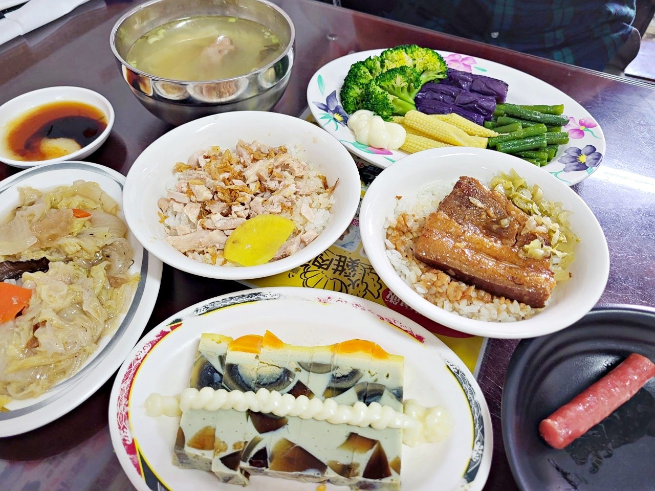 嘉義東區|桃城三禾火雞肉飯|嘉義必吃之一的火雞肉飯.在地特色涼菜 - 第9張圖