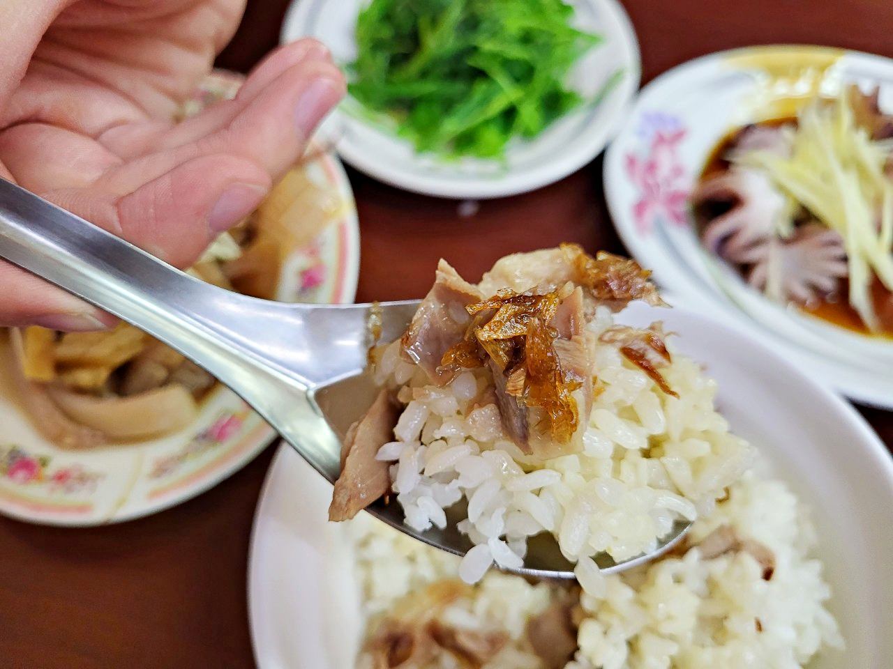 嘉義東區|北門砂鍋魚頭|在地人吃的砂鍋魚頭.有好吃的鴨肉飯與涼菜 - 第10張圖