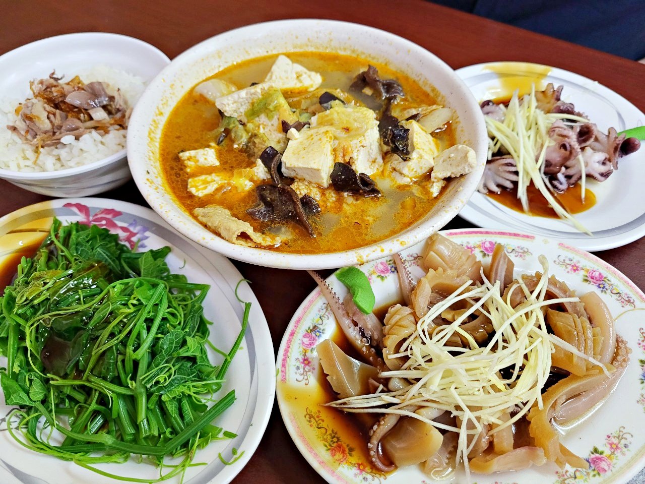 嘉義東區|北門砂鍋魚頭|在地人吃的砂鍋魚頭.有好吃的鴨肉飯與涼菜 - 第8張圖