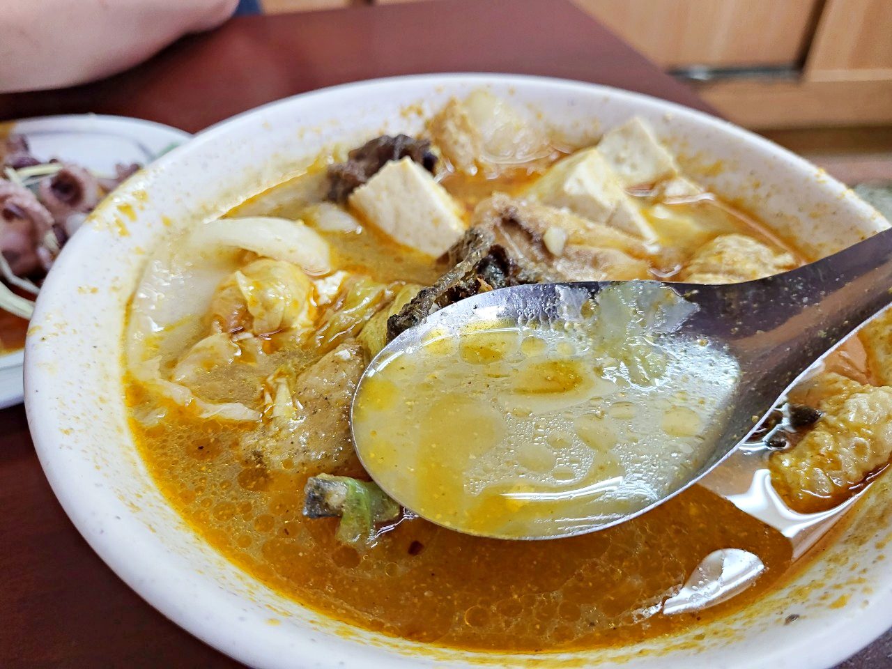 嘉義東區|北門砂鍋魚頭|在地人吃的砂鍋魚頭.有好吃的鴨肉飯與涼菜 - 第12張圖