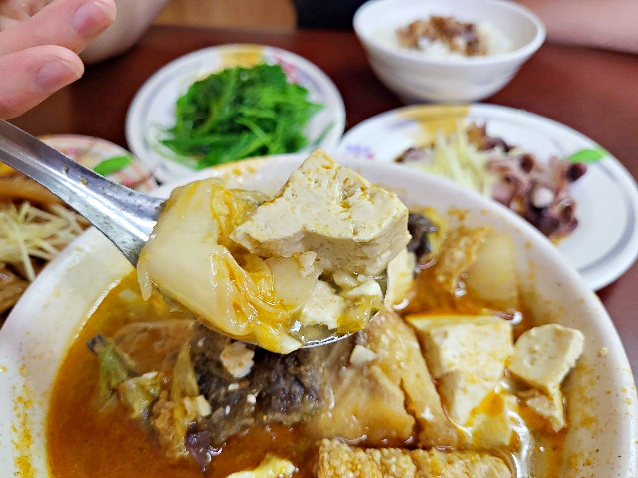 嘉義東區|北門砂鍋魚頭|在地人吃的砂鍋魚頭.有好吃的鴨肉飯與涼菜 - 第14張圖
