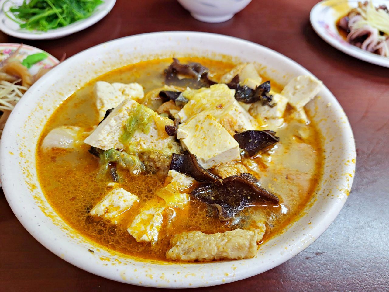 嘉義東區|北門砂鍋魚頭|在地人吃的砂鍋魚頭.有好吃的鴨肉飯與涼菜 - 第11張圖