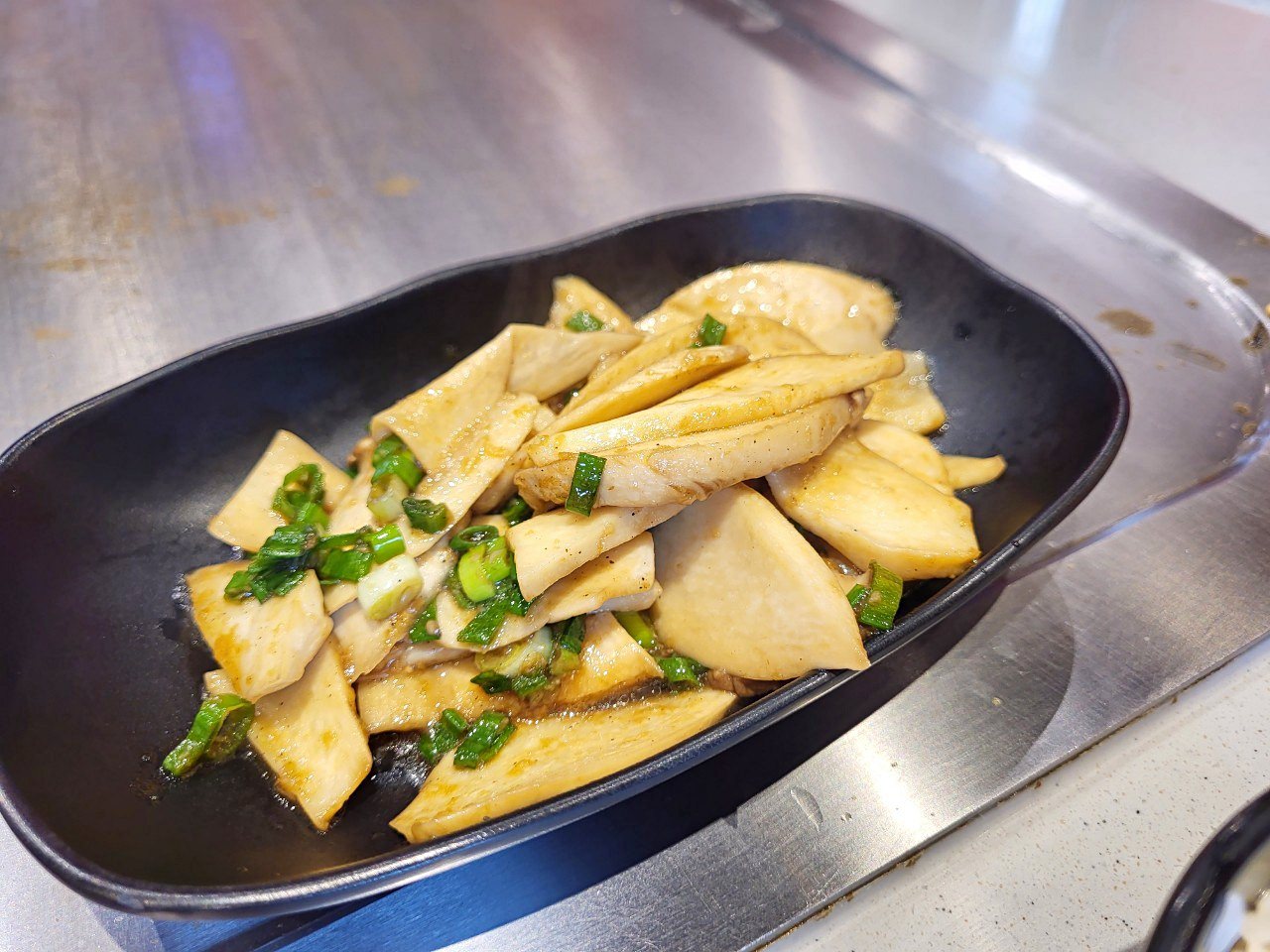 台中沙鹿|料鐵哥-醬燒鐵板靜宜店|台中新平價台式鐵板燒品牌.招牌雞腿排.青菜無限續.飲料冰淇淋自助吧CP值超高 - 第20張圖