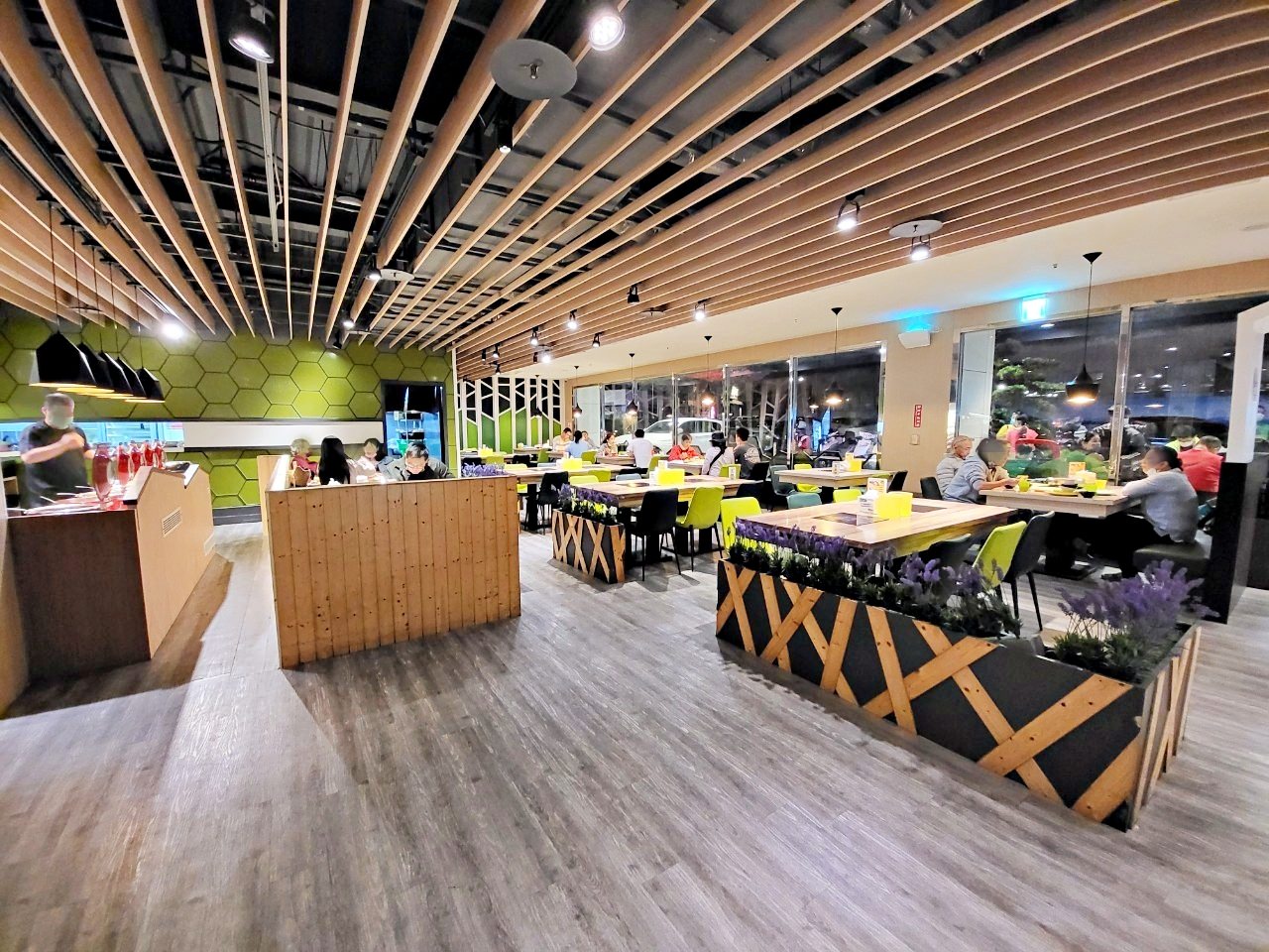 台中沙鹿|大喜鍋沙鹿店.50種以上鍋物好料吃到飽平價鍋物.5選2鴛鴦鍋湯底 - 第2張圖
