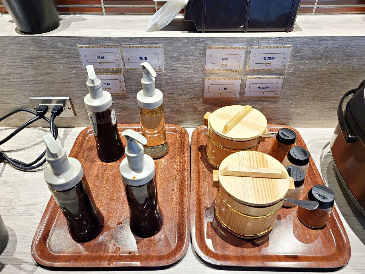 台中港三井|但馬屋涮涮鍋|多種價位肉品及沙拉吧吃到飽.壽喜燒鴛鴦鍋 - 第17張圖