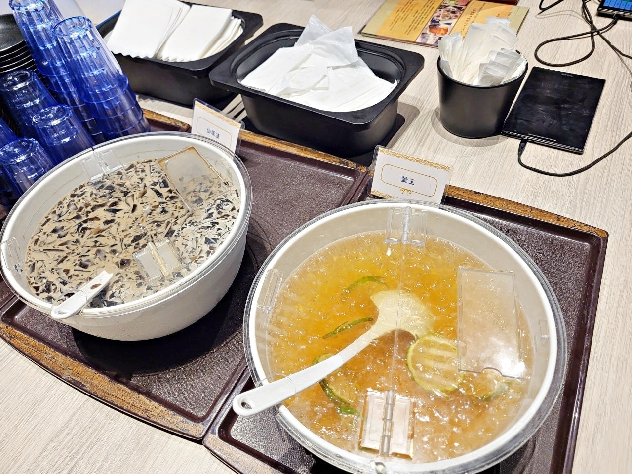 台中港三井|但馬屋涮涮鍋|多種價位肉品及沙拉吧吃到飽.壽喜燒鴛鴦鍋 - 第52張圖