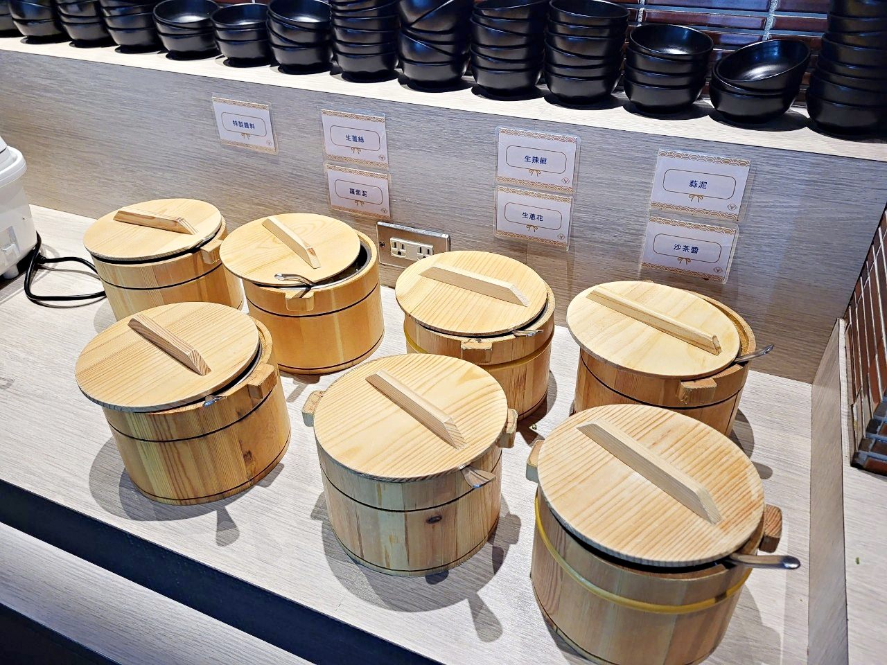 台中港三井|但馬屋涮涮鍋|多種價位肉品及沙拉吧吃到飽.壽喜燒鴛鴦鍋 - 第16張圖