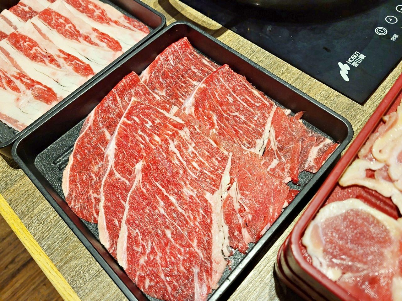 台中港三井|但馬屋涮涮鍋|多種價位肉品及沙拉吧吃到飽.壽喜燒鴛鴦鍋 - 第19張圖