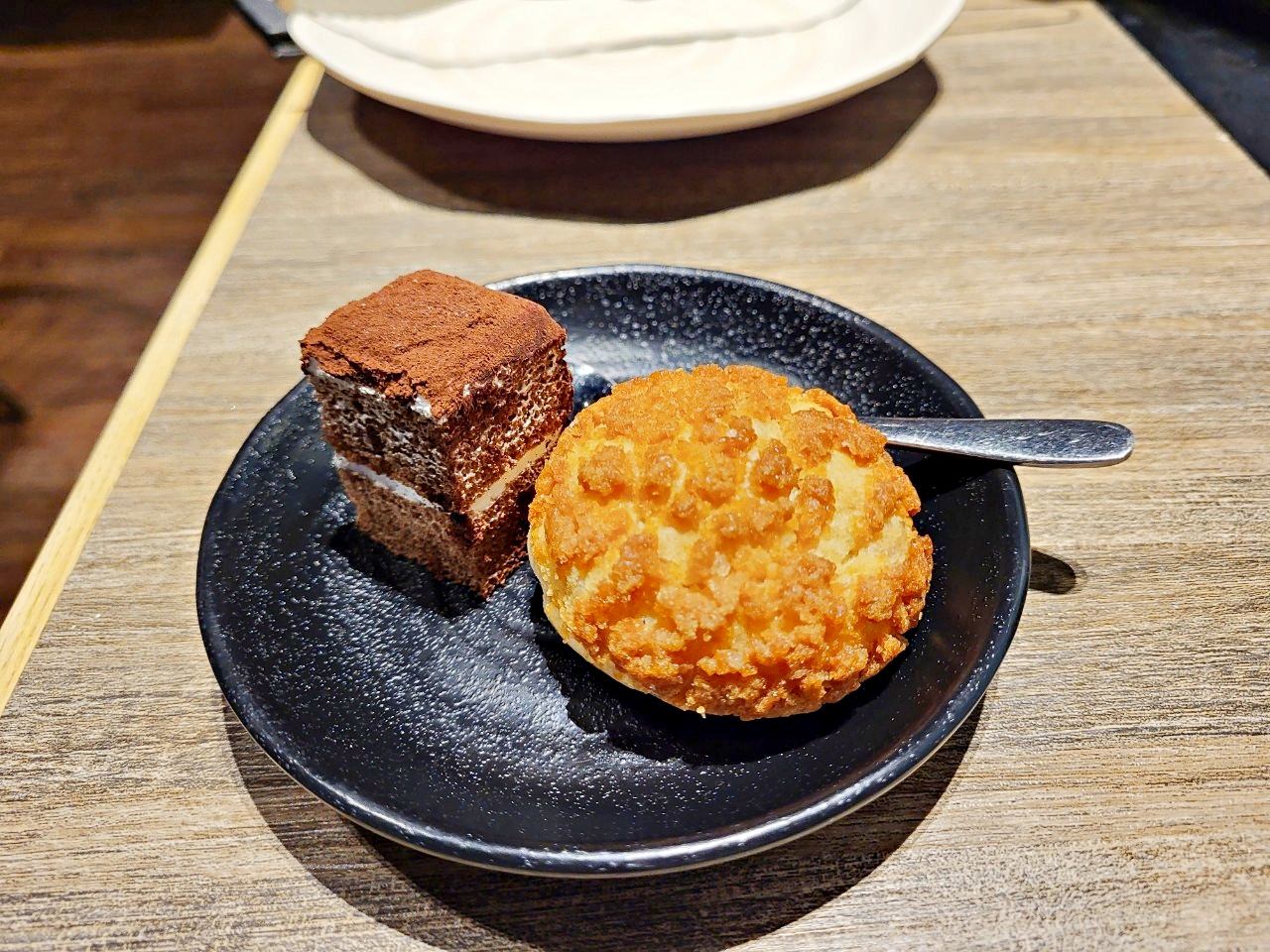 台中港三井|但馬屋涮涮鍋|多種價位肉品及沙拉吧吃到飽.壽喜燒鴛鴦鍋 - 第51張圖