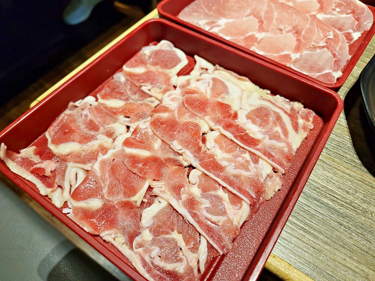 台中港三井|但馬屋涮涮鍋|多種價位肉品及沙拉吧吃到飽.壽喜燒鴛鴦鍋 - 第29張圖