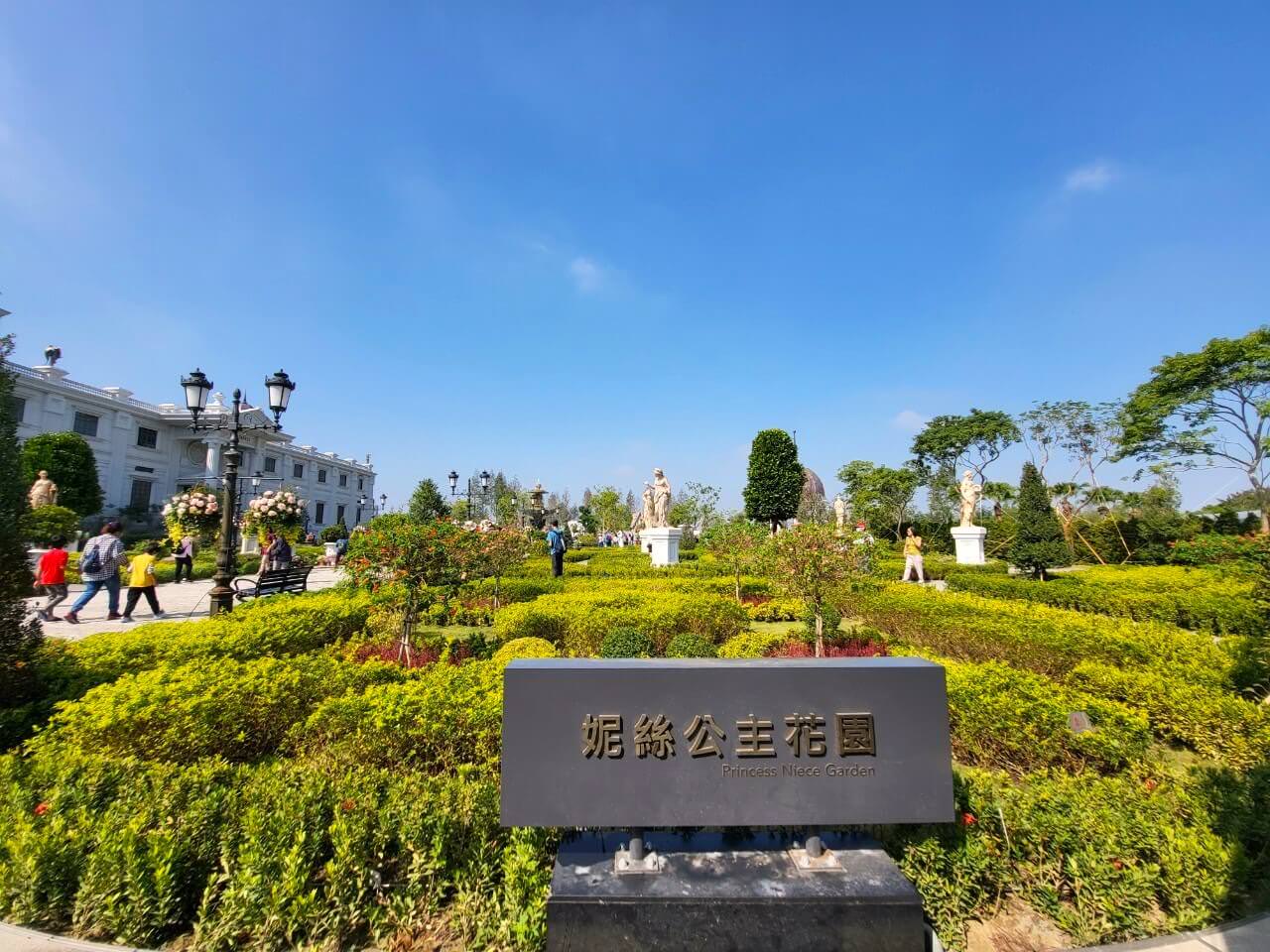 嘉義大林|佐登妮絲城堡觀光工廠|秒飛浪漫歐洲白色城堡.城堡式綠建築美容生技園區 - 第6張圖