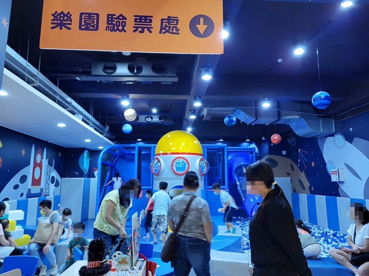 嘉義大林|老楊方城市|方塊酥太空主題觀光工廠.免門票室內景點 - 第17張圖