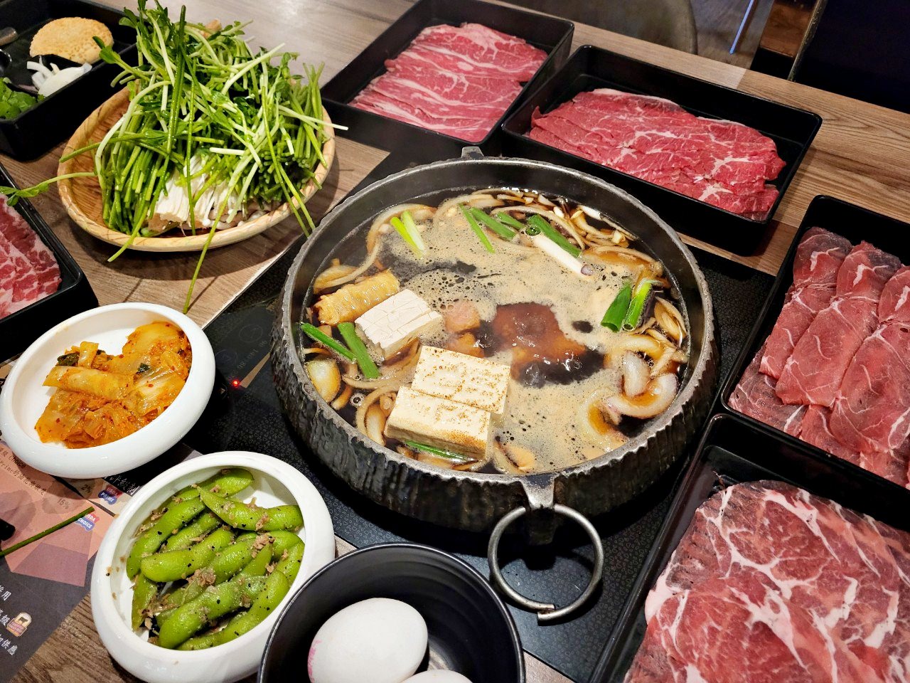 台中沙鹿|壽喜燒一丁|現切肉品、蔬菜無限量供應吃到飽.現沖牛肉湯.豐富甜點區.冷飲熱飲霜淇淋 - 第12張圖