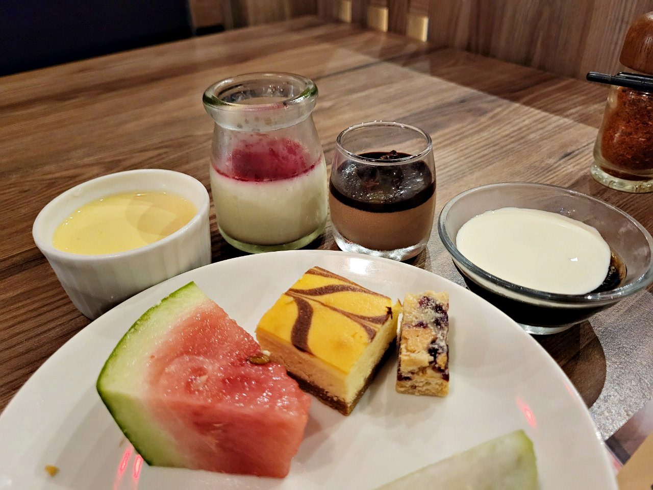 台中沙鹿|壽喜燒一丁|現切肉品、蔬菜無限量供應吃到飽.現沖牛肉湯.豐富甜點區.冷飲熱飲霜淇淋 - 第48張圖