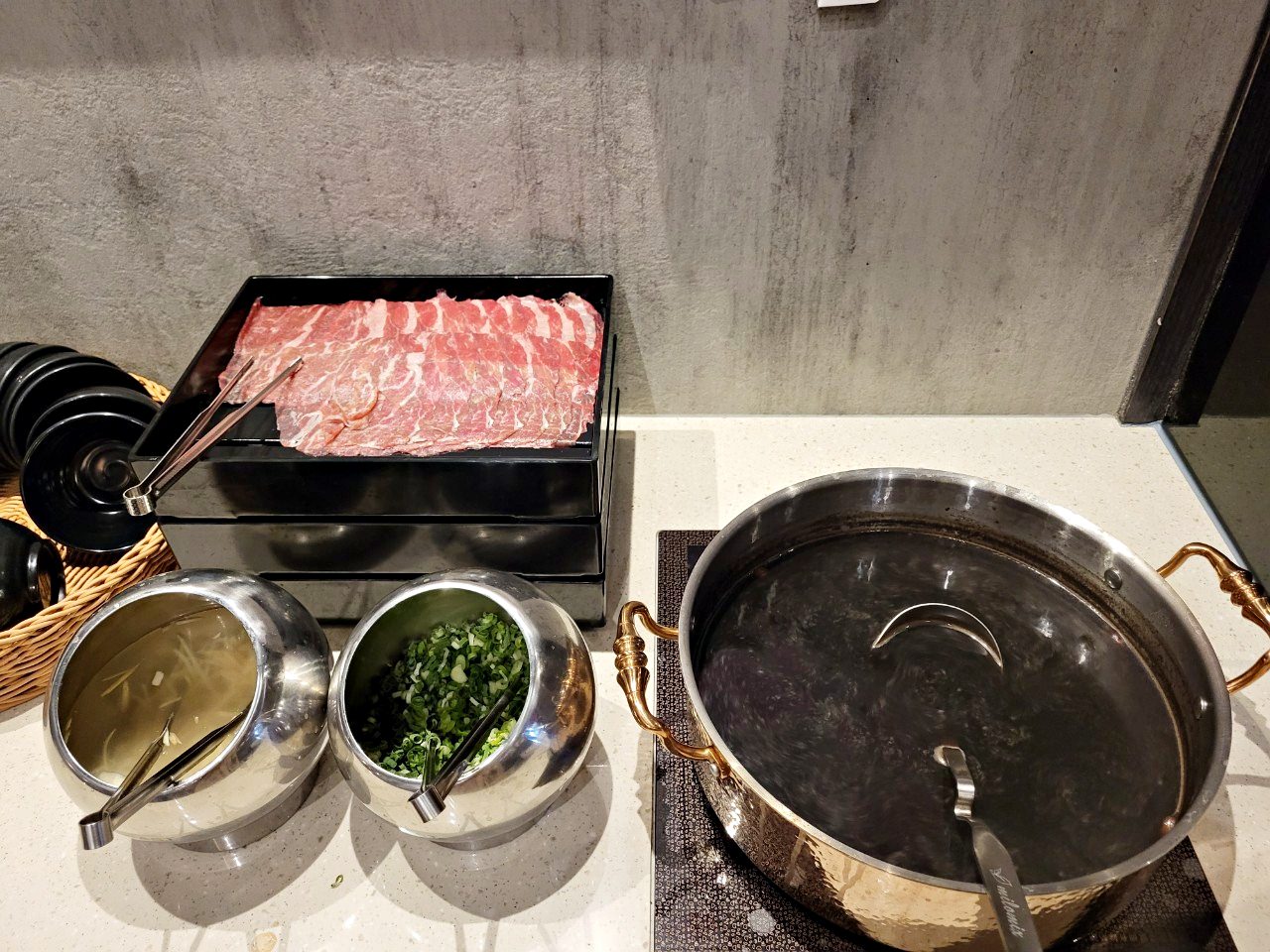 台中沙鹿|壽喜燒一丁|現切肉品、蔬菜無限量供應吃到飽.現沖牛肉湯.豐富甜點區.冷飲熱飲霜淇淋 - 第41張圖
