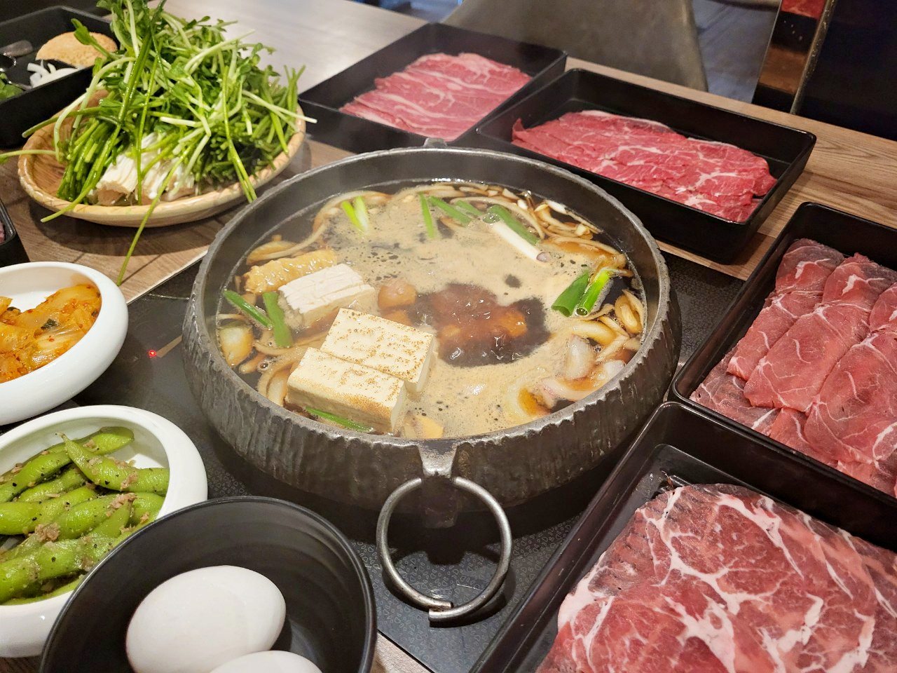 台中沙鹿|壽喜燒一丁|現切肉品、蔬菜無限量供應吃到飽.現沖牛肉湯.豐富甜點區.冷飲熱飲霜淇淋 - 第24張圖