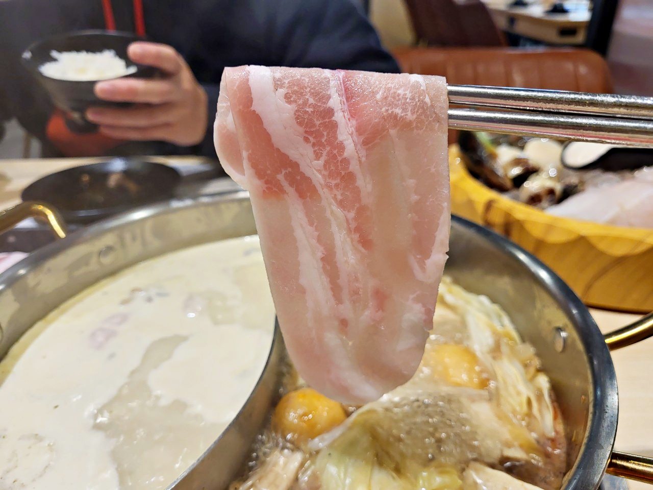 台中麗寶|星野肉肉鍋PLUS|頂級奢華和牛吃到飽.招牌熊熊鴛鴦鍋.多元蔬菜熟食吧 - 第27張圖