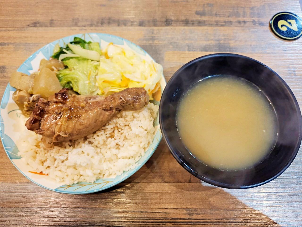 台中烏日|吃飯食間 養生煮 |必推超好喝雞湯湯底及乾的胡麻拌拌~有蔬食餐組合.麻辣鴨血.便當 - 第12張圖