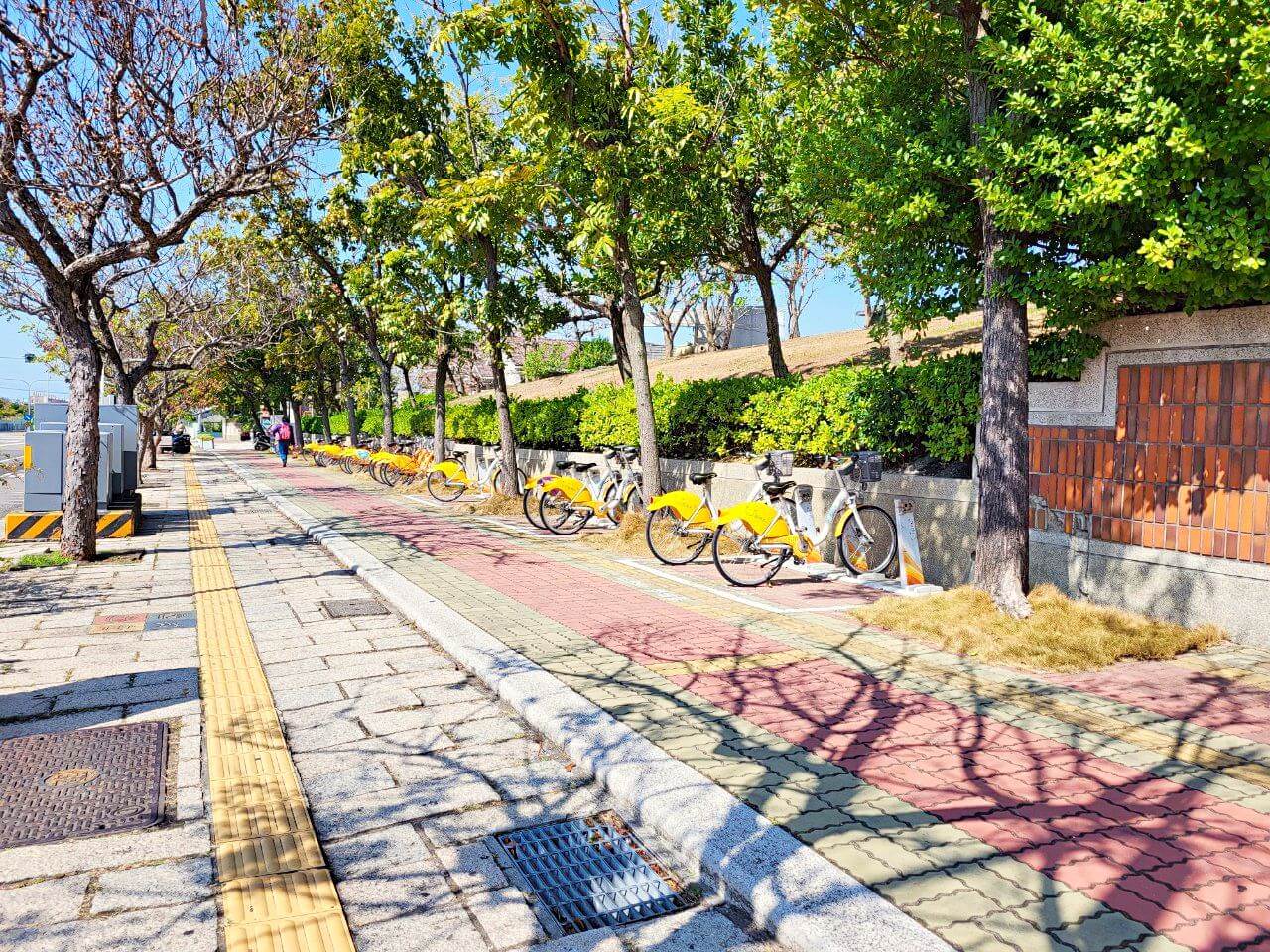台中清水|港區藝術中心|水池曲橋仿中國閩南風建築.各式展覽活動 - 第2張圖