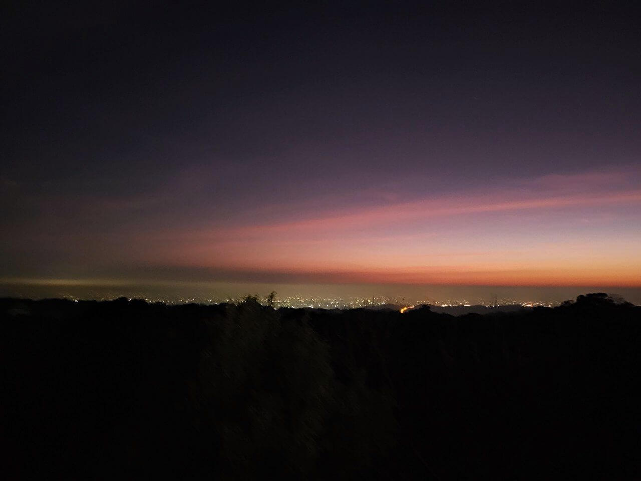 彰化市區|貓頭鷹廣場|一人一池泡腳區.賞景看夕陽和夜景景觀餐廳 - 第29張圖