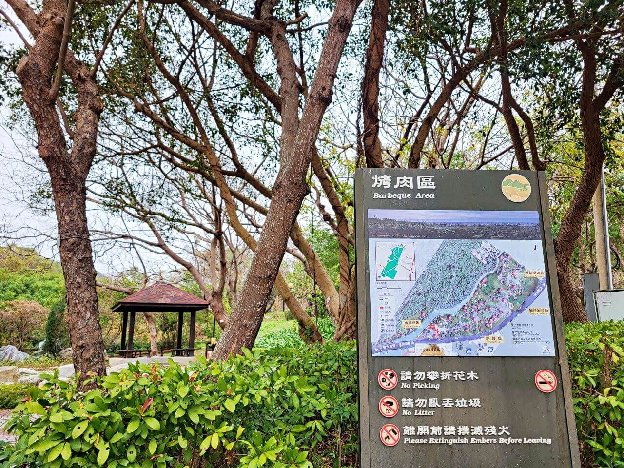 台中清水|鰲峰山運動公園|競合體驗遊戲場.觀景平台賞清水市區夜景.免費烤肉區 - 第24張圖
