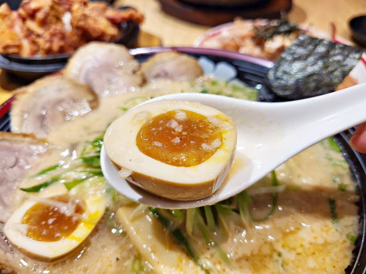 台中港三井|屯京拉麵|東京池袋人氣拉麵.麵加大不加價.和風石鍋拌飯 - 第15張圖