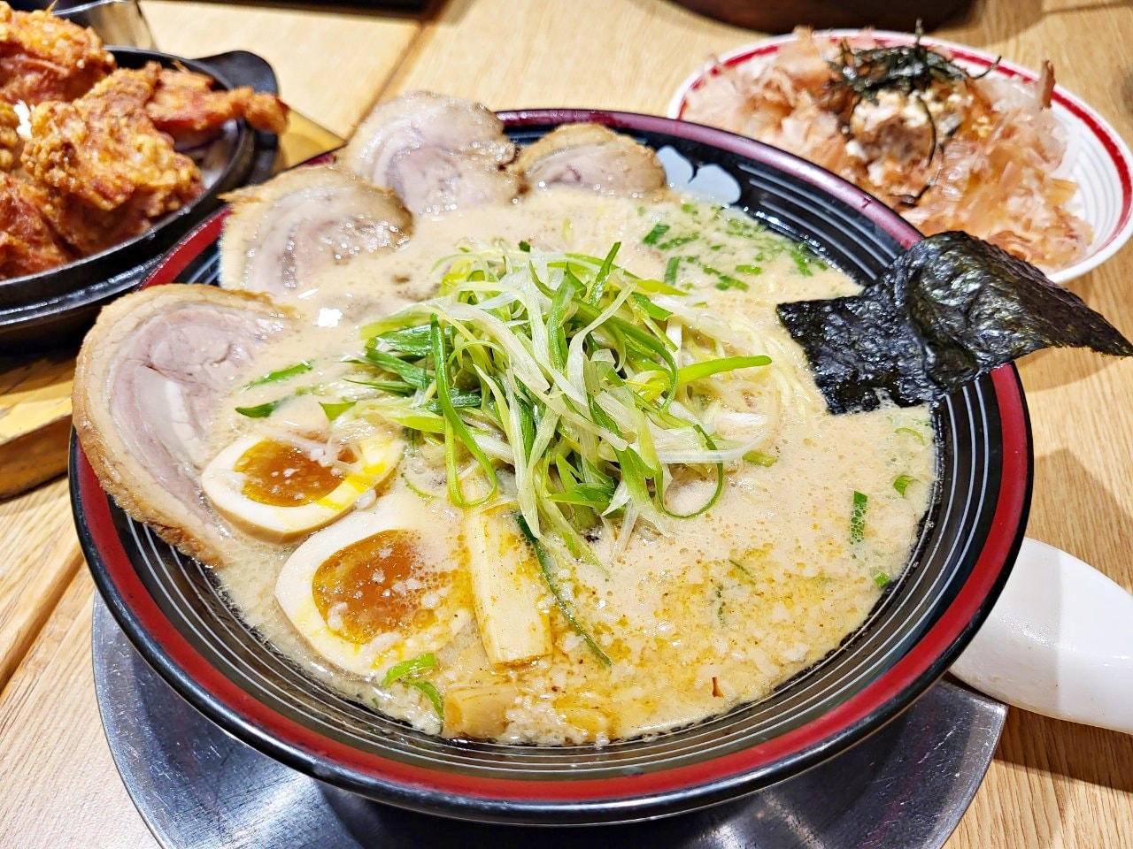 台中港三井|屯京拉麵|東京池袋人氣拉麵.麵加大不加價.和風石鍋拌飯 - 第11張圖