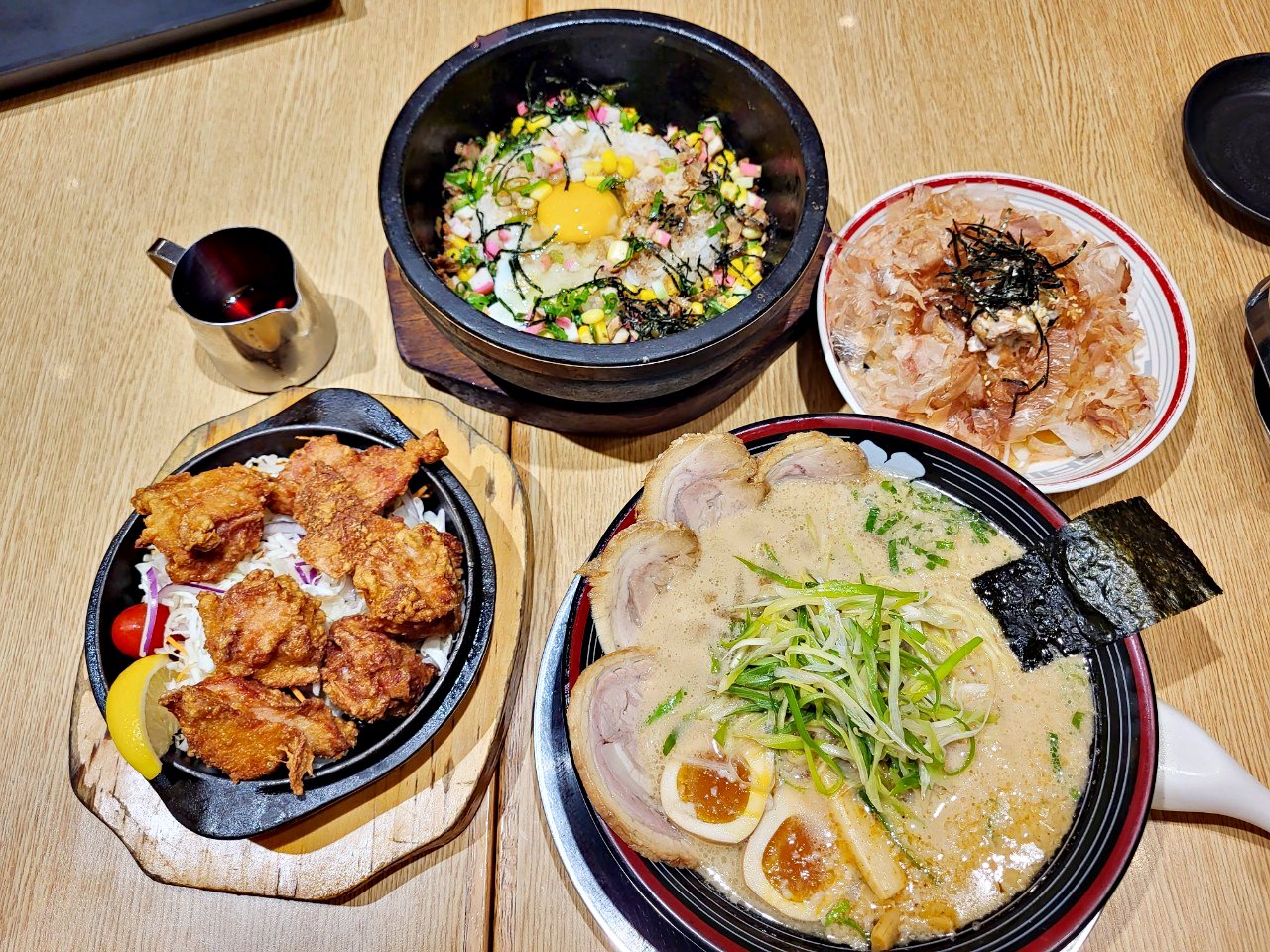 台中港三井|屯京拉麵|東京池袋人氣拉麵.麵加大不加價.和風石鍋拌飯 - 第10張圖