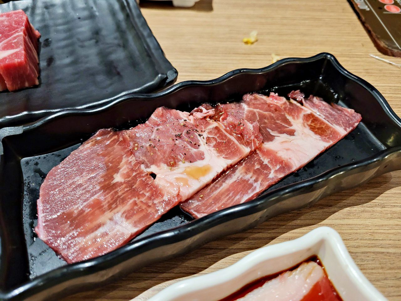 台中港三井|金舌燒肉Kintan Buffet |燒肉吃到飽.多種醬料可以選擇.多元自助沙拉吧 - 第27張圖