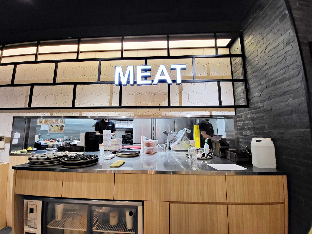 台中港三井|金舌燒肉Kintan Buffet |燒肉吃到飽.多種醬料可以選擇.多元自助沙拉吧 - 第5張圖