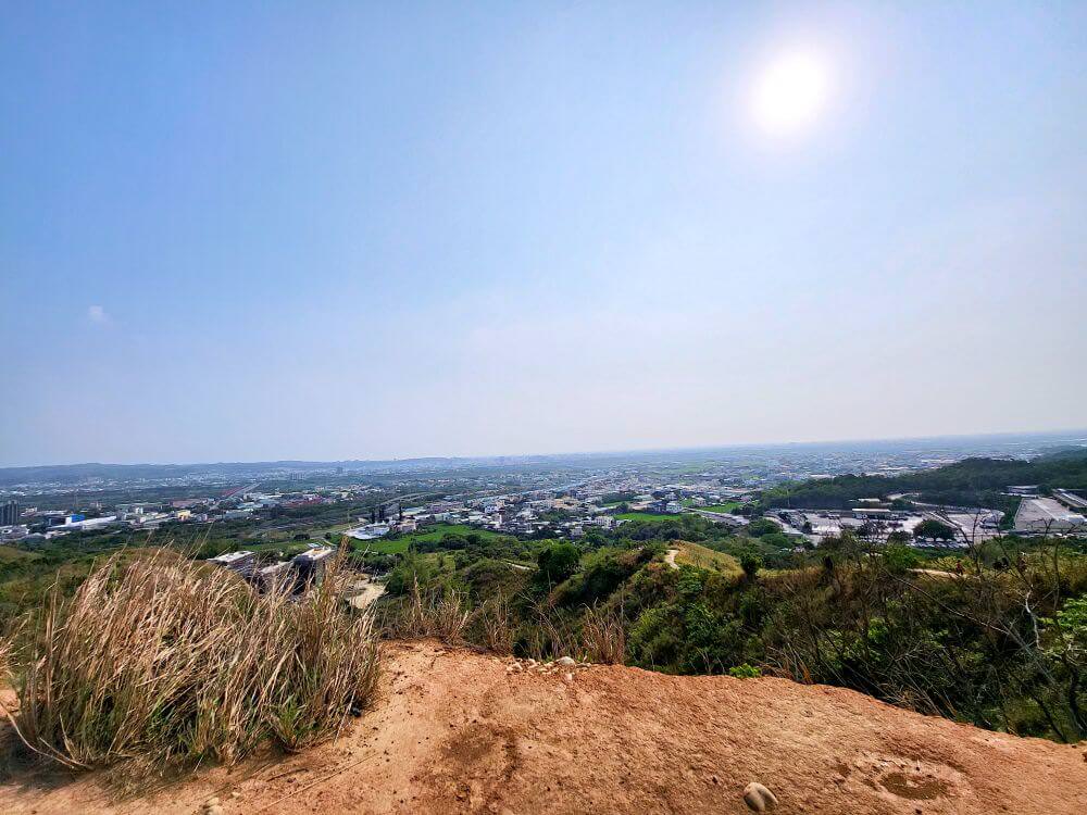 台中烏日|知高圳步道&好漢坡雪蓮登山步道|輕鬆平坦好走.好漢坡登高賞美景.學田山三角點 - 第60張圖