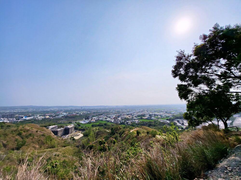 台中烏日|知高圳步道&好漢坡雪蓮登山步道|輕鬆平坦好走.好漢坡登高賞美景.學田山三角點 - 第57張圖