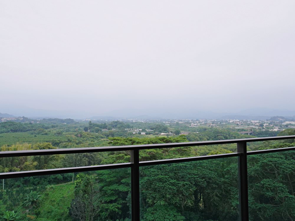 嘉義番路|仁義湖岸大酒店|開箱豪華雙人房.有陽台欣賞山景及湖景.附有免費停車位 - 第30張圖