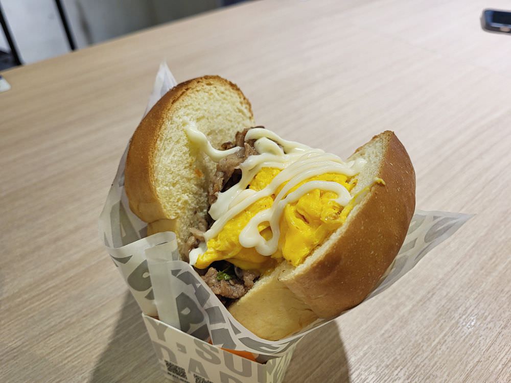 台中南屯|吐司男精科店|超軟Q的厚片爆蛋土司.很牛私房厚吐司.無敵千島蝦厚吐司 - 第9張圖