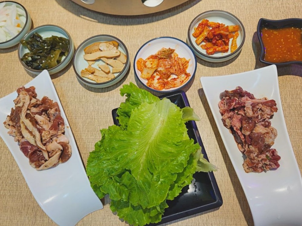 首爾韓鍋逢甲店GANGNAM Korean Restaurant|好吃的韓式銅盤烤肉.美味特色的韓國小菜.料多豐盛的海鮮煎餅.單人及多人套餐組合.位在逢甲夜市旁 - 第10張圖