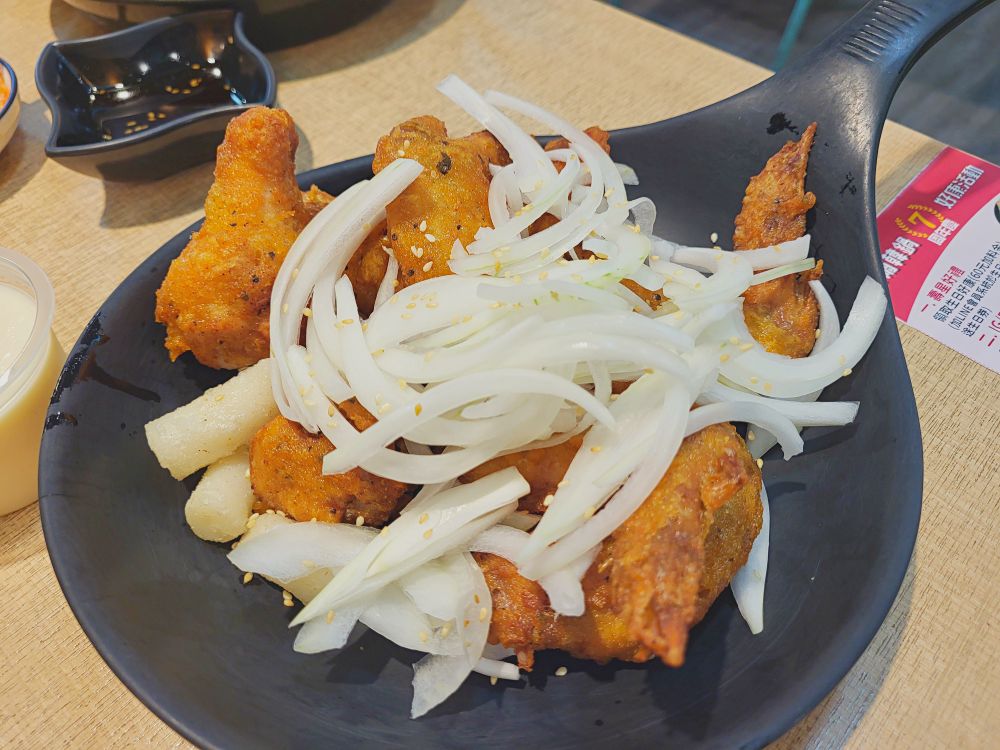 首爾韓鍋逢甲店GANGNAM Korean Restaurant|好吃的韓式銅盤烤肉.美味特色的韓國小菜.料多豐盛的海鮮煎餅.單人及多人套餐組合.位在逢甲夜市旁 - 第16張圖