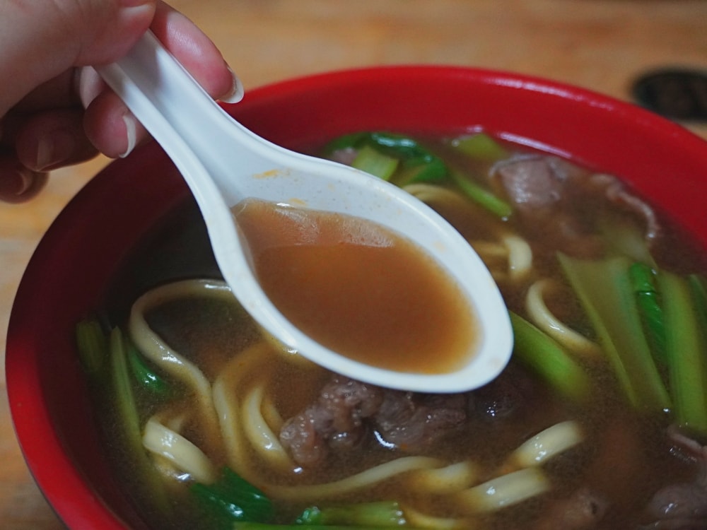 原鄉食堂美食餐廳|Google高評分特色原住民風味餐.銷魂烤肉飯.好湯頭的清燉牛肉麵.位在清淨農場高空景觀步道旁 - 第21張圖